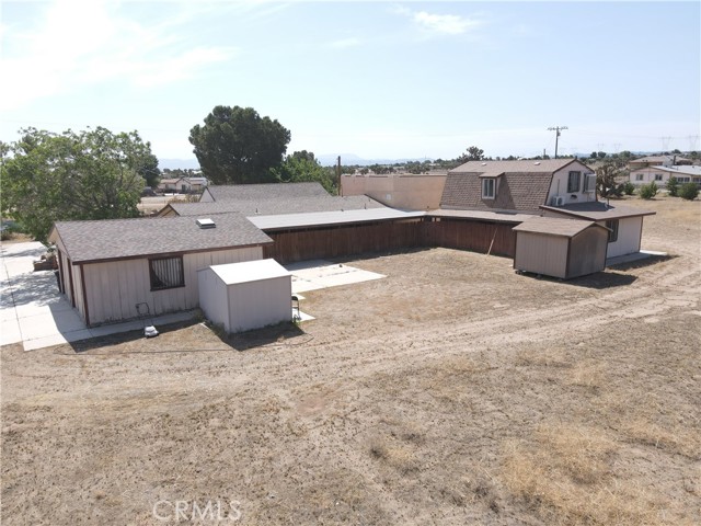 9582 Buttemere Road, Phelan CA: https://media.crmls.org/medias/f2c925d1-a897-4c41-91b0-e782dea6360b.jpg