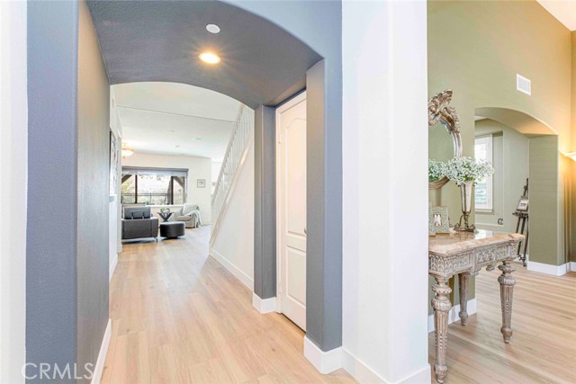 10266 Horsehaven Street, Sun Valley CA: https://media.crmls.org/medias/f2ca3bb3-c863-48bb-92f4-cd8123e3be39.jpg