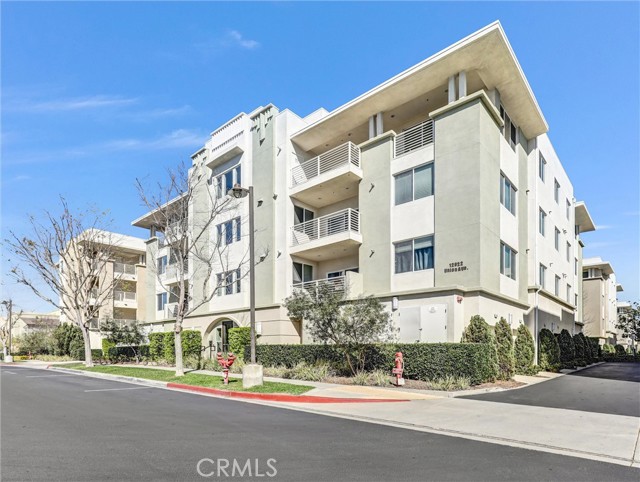 Detail Gallery Image 19 of 26 For 12922 Union #302,  Hawthorne,  CA 90250 - 2 Beds | 2 Baths