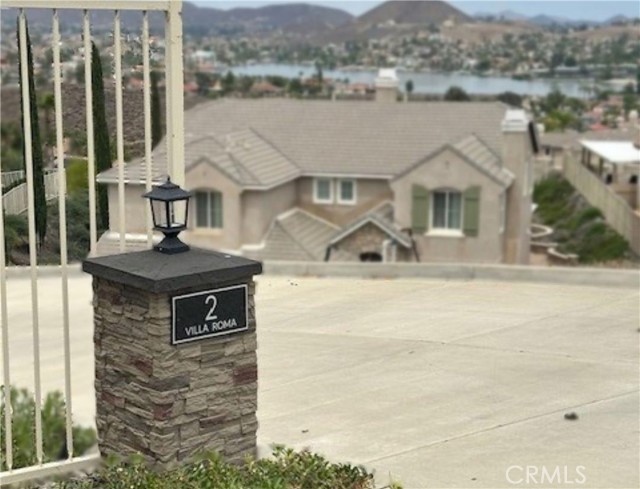 2 Villa Roma Street, Lake Elsinore CA: https://media.crmls.org/medias/f2cad675-52ce-466a-a904-aa16b826494c.jpg