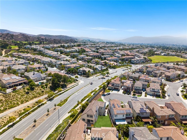 3913 Congressional Court, Yorba Linda CA: https://media.crmls.org/medias/f2cb0604-3789-406d-a1b3-dd33832b9227.jpg