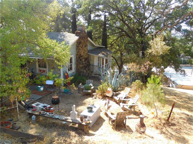 12861 Lakeview Drive, Clearlake Oaks CA: https://media.crmls.org/medias/f2cd05b1-8e76-49f9-a4a0-0c8fb0f1aaf5.jpg