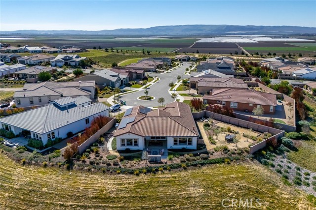 1330 Riley Lane, Nipomo CA: https://media.crmls.org/medias/f2cd4e40-6414-4062-94e9-b675dbe36091.jpg