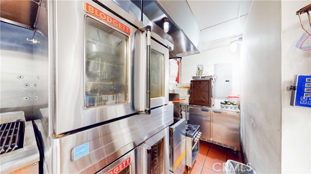 3630 E Slauson Avenue, Maywood CA: https://media.crmls.org/medias/f2cd6e08-9318-477a-bfdc-f17cd1a08b9c.jpg