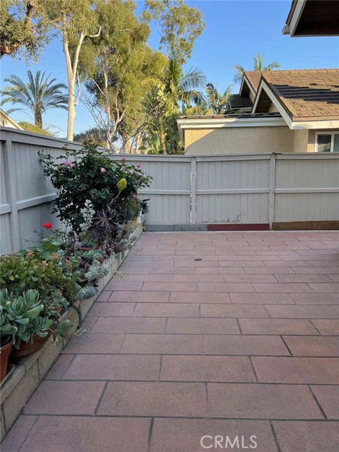 Detail Gallery Image 5 of 30 For 13 Northgrove #13,  Irvine,  CA 92604 - 3 Beds | 2/1 Baths