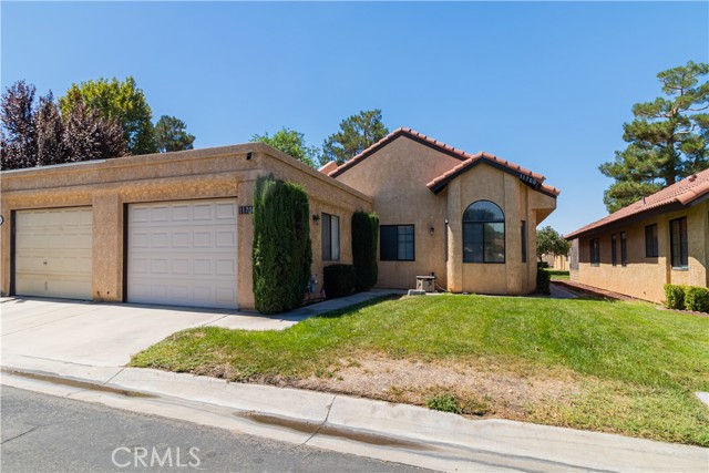 Detail Gallery Image 1 of 1 For 11700 Juniper Dr, Apple Valley,  CA 92308 - 2 Beds | 2 Baths