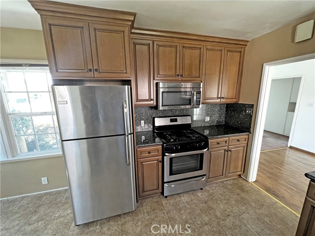 Detail Gallery Image 9 of 20 For 782 Lewis St, Pomona,  CA 91768 - 2 Beds | 1 Baths