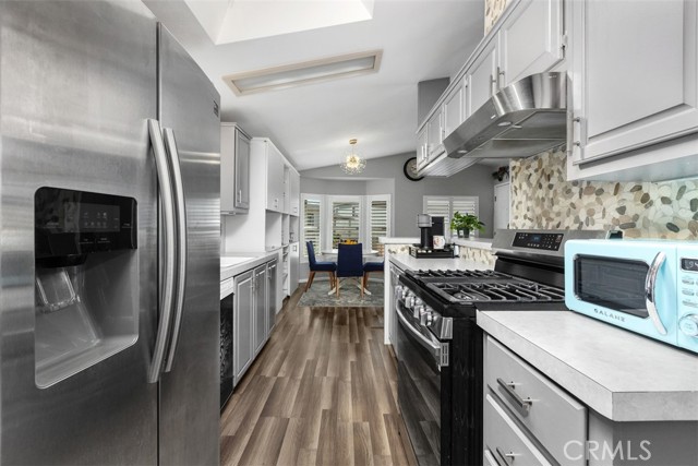 Detail Gallery Image 10 of 38 For 245 W Bobier Dr #33,  Vista,  CA 92083 - 2 Beds | 2 Baths