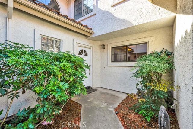 Detail Gallery Image 3 of 30 For 11 Mirabella, Rancho Santa Margarita,  CA 92688 - 2 Beds | 2/1 Baths