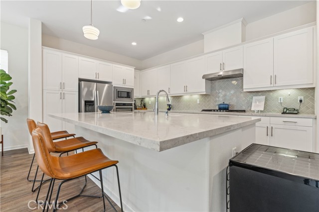 Detail Gallery Image 19 of 72 For 18696 Cedar Crest Dr, Canyon Country,  CA 91387 - 3 Beds | 2/1 Baths