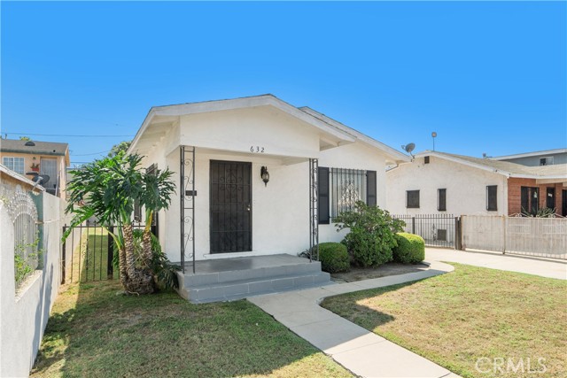 632 E 87th, Los Angeles CA: https://media.crmls.org/medias/f2d29589-3ae4-4caa-8e34-7a4058f79e25.jpg