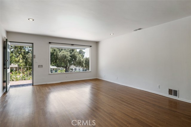 1193 Mount Lowe Drive, Altadena CA: https://media.crmls.org/medias/f2d30fcf-8d86-4851-badb-f340d51d30f8.jpg