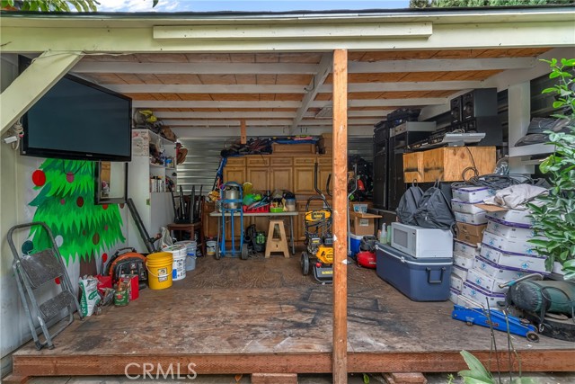 11513 S San Pedro, Los Angeles CA: https://media.crmls.org/medias/f2d31f48-53eb-498a-9635-5303d71371cf.jpg