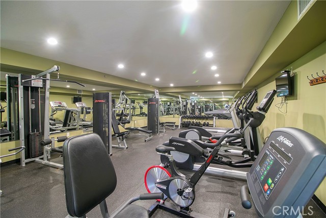 20191 Cape Coral Lane, Huntington Beach CA: https://media.crmls.org/medias/f2d32c74-2959-4146-8fce-7ad7165372a5.jpg