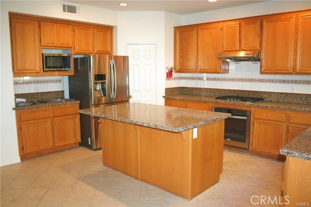 Detail Gallery Image 6 of 28 For 1236 Golden Coast Ln, Rowland Heights,  CA 91748 - 5 Beds | 3 Baths