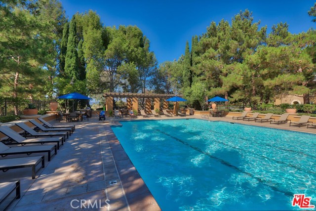 Front Image Thumbnail for CROC26080483