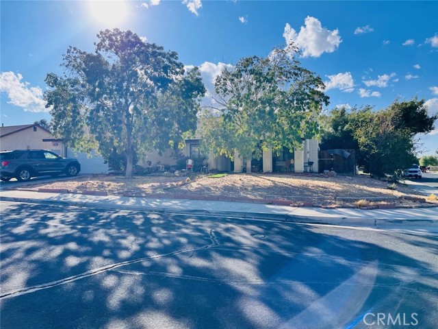 Detail Gallery Image 3 of 5 For 13238 Heritage Dr, Victorville,  CA 92392 - 3 Beds | 2 Baths