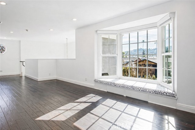 Detail Gallery Image 29 of 44 For 11165 Valley Spring, Studio City,  CA 91602 - 5 Beds | 5/1 Baths