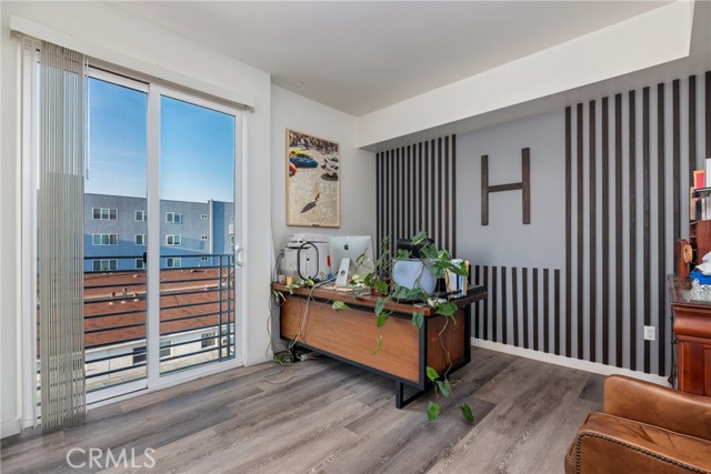 1055 S Serrano Avenue, Los Angeles CA: https://media.crmls.org/medias/f2d5c1f2-2fd7-4caa-b706-f8d723bf8f42.jpg