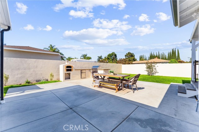 18011 Theodora Drive, Tustin CA: https://media.crmls.org/medias/f2d5d784-260e-4422-9f6b-19b31726245a.jpg