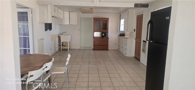 351 Neimeyer Place, Yucca Valley CA: https://media.crmls.org/medias/f2d5e87a-52ef-4e05-b123-fd035268732f.jpg