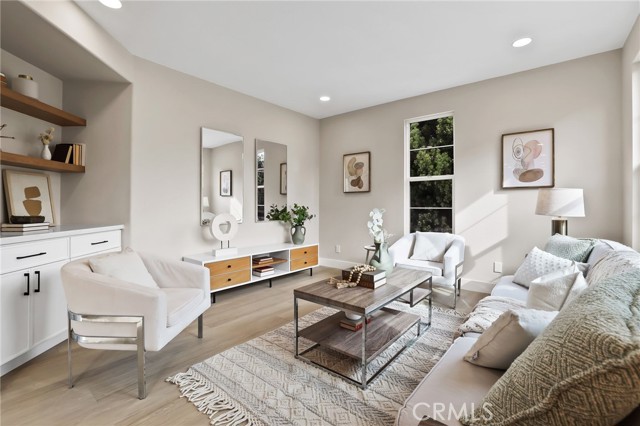 Detail Gallery Image 4 of 59 For 302 Tall Oak, Irvine,  CA 92603 - 3 Beds | 3/1 Baths