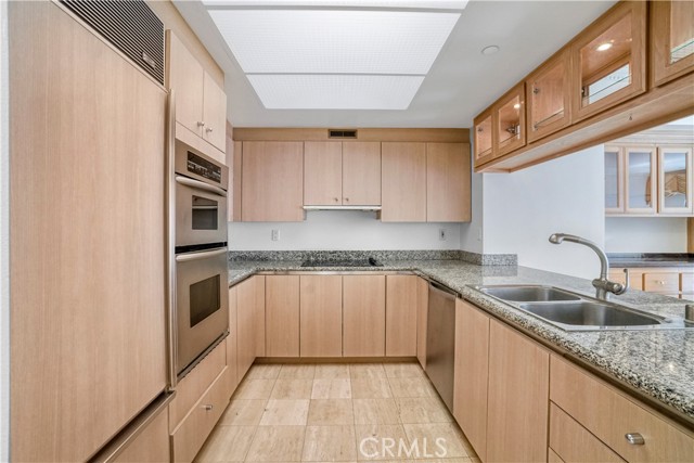 850 E Ocean Boulevard, Long Beach CA: https://media.crmls.org/medias/f2d7006a-ac22-455d-80f4-58f1129adb06.jpg