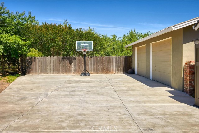 Detail Gallery Image 12 of 30 For 1431 Clark Rd, Modesto,  CA 95358 - 3 Beds | 2 Baths