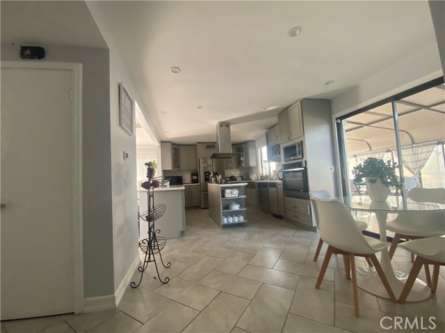 Detail Gallery Image 10 of 19 For 15331 Elkhill, Hacienda Heights,  CA 91745 - 3 Beds | 4 Baths