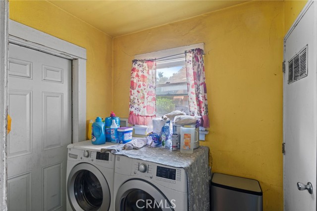 Detail Gallery Image 10 of 28 For 224 W 14th St, Long Beach,  CA 90813 - 4 Beds | 2 Baths