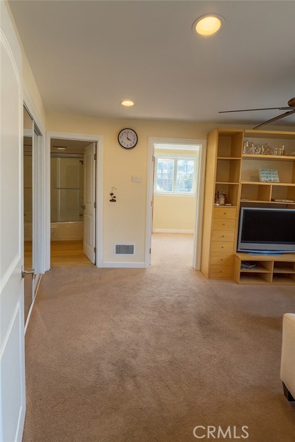 Detail Gallery Image 6 of 27 For 100 Paseo De La Playa, Redondo Beach,  CA 90277 - 1 Beds | 1 Baths