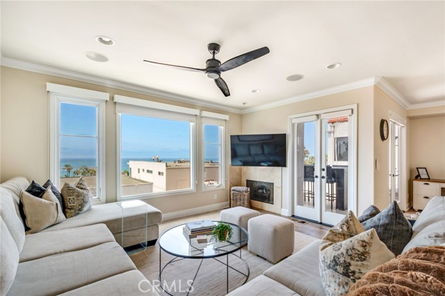 117 Santa Ana Lane, San Clemente CA: https://media.crmls.org/medias/f2da97e0-67fe-445e-89ae-134e016dc720.jpg
