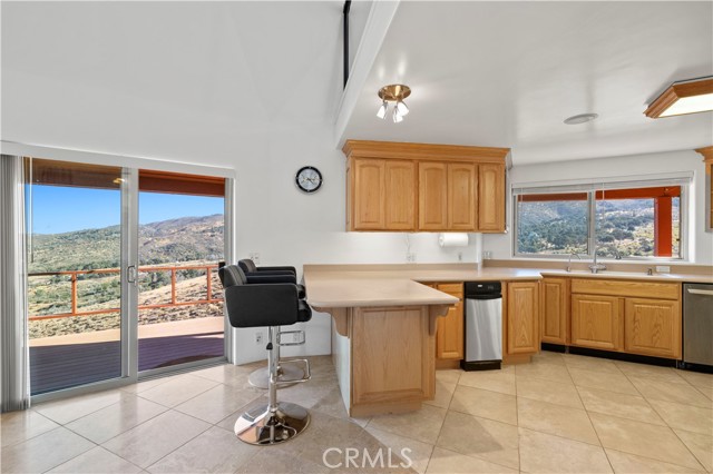 Detail Gallery Image 26 of 74 For 17100 Snowshoe Ln, Tehachapi,  CA 93561 - 4 Beds | 2/1 Baths