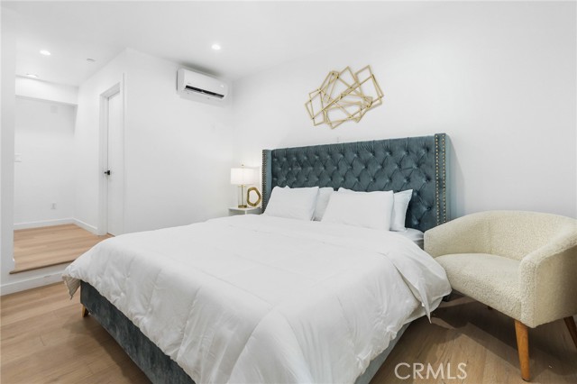 119 S Coronado Street, Los Angeles CA: https://media.crmls.org/medias/f2dba0fa-9d33-40a8-b612-2e3290373f21.jpg