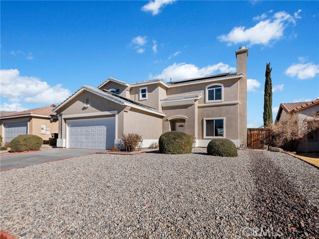 Detail Gallery Image 2 of 31 For 15564 Naples Ln, Victorville,  CA 92394 - 5 Beds | 3 Baths