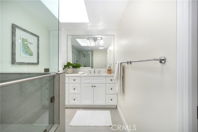 1540 Northwood Road, Seal Beach CA: https://media.crmls.org/medias/f2dce214-eb39-4b2b-800d-4002144c4f25.jpg