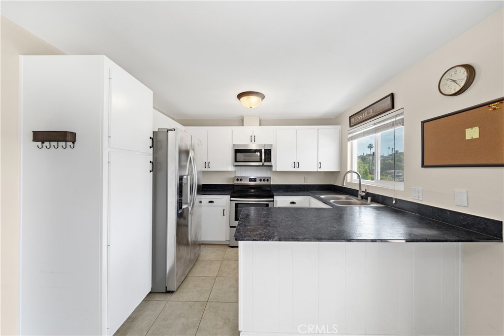 806 4th - photo 9