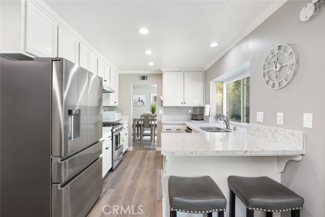 Detail Gallery Image 18 of 47 For 974 Nottingham, Corona,  CA 92880 - 4 Beds | 2/1 Baths