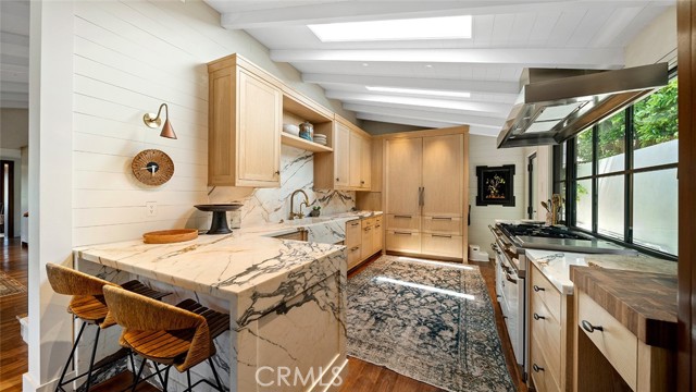 Detail Gallery Image 21 of 45 For 27 Emerald Bay, Laguna Beach,  CA 92651 - 4 Beds | 5/1 Baths