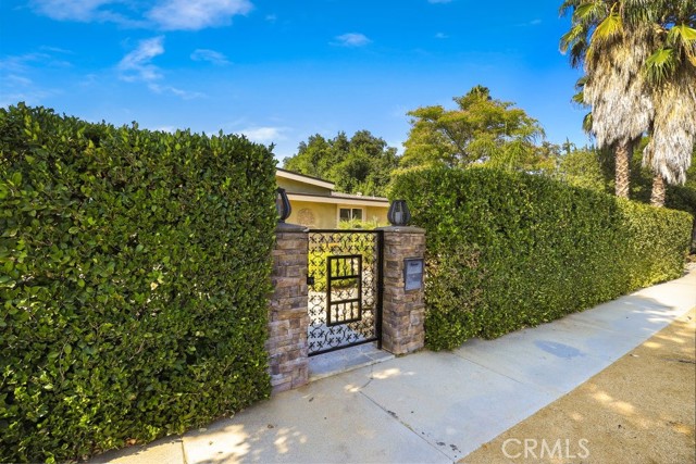 22441 Burbank Boulevard photo 1