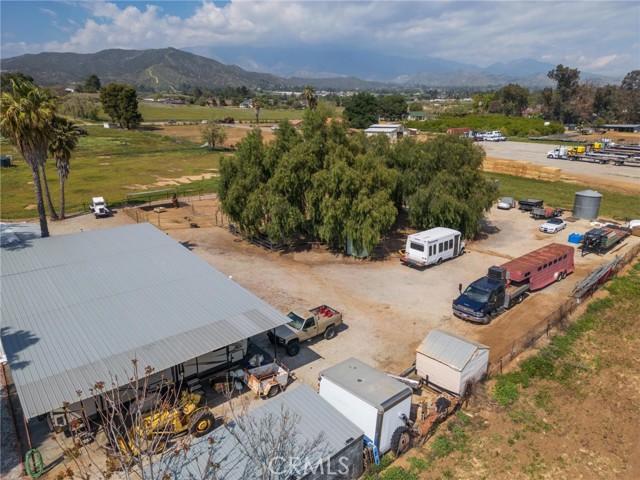 37701 Hesse Road, Cherry Valley CA: https://media.crmls.org/medias/f2dd6c8c-5e53-434f-9389-fd6b960a0e42.jpg