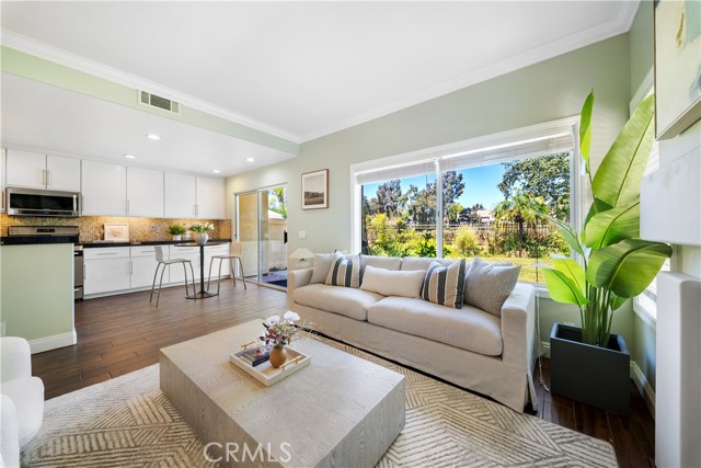 215 Encantado, Rancho Santa Margarita CA: https://media.crmls.org/medias/f2dda081-c6e9-430f-a851-0c5e14a852bb.jpg