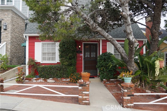 525 23rd Street, Manhattan Beach, California 90266, 3 Bedrooms Bedrooms, ,2 BathroomsBathrooms,Residential,Sold,23rd,SB17020829