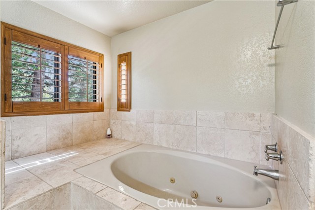 27496 White Fir Drive, Lake Arrowhead, CA 92352