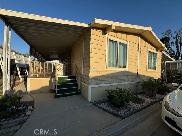 Detail Gallery Image 3 of 20 For 4401 Hughes Ln #57,  Bakersfield,  CA 93304 - 4 Beds | 2 Baths