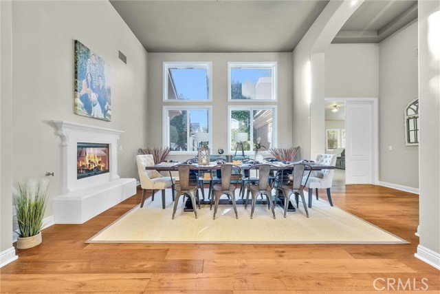 Image 12 of 75 For 2480 Oak Avenue