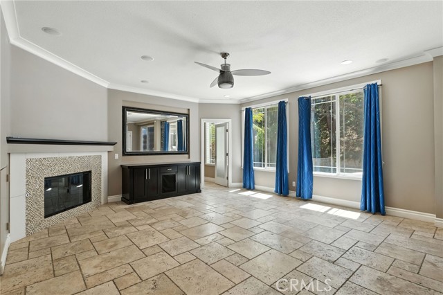 31415 Congressional Drive, Temecula CA: https://media.crmls.org/medias/f2defeb7-a5df-4256-9660-5055653fed7b.jpg