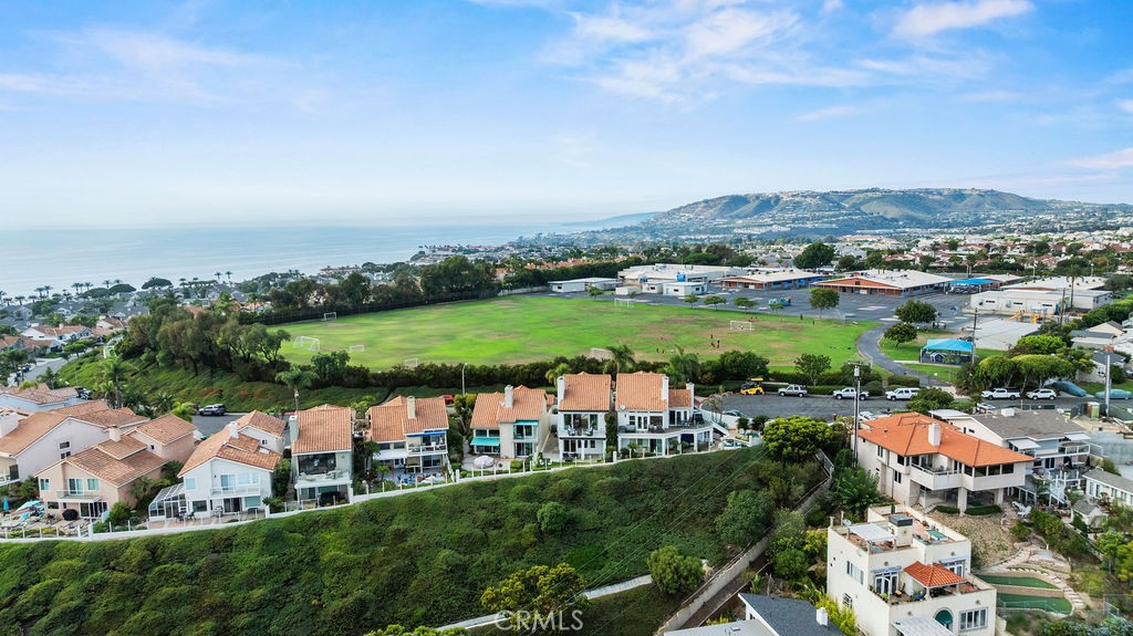 F2df7eee 4c4a 43b5 A6d7 B41144adf31d