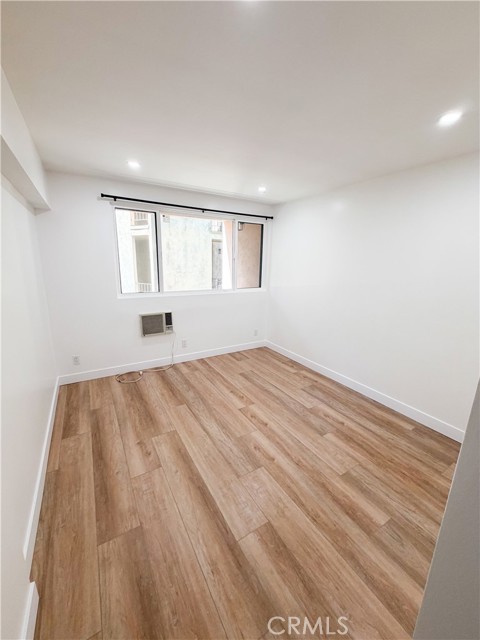 Detail Gallery Image 11 of 11 For 17000 Burbank Bld #203,  Encino,  CA 91316 - 1 Beds | 1 Baths