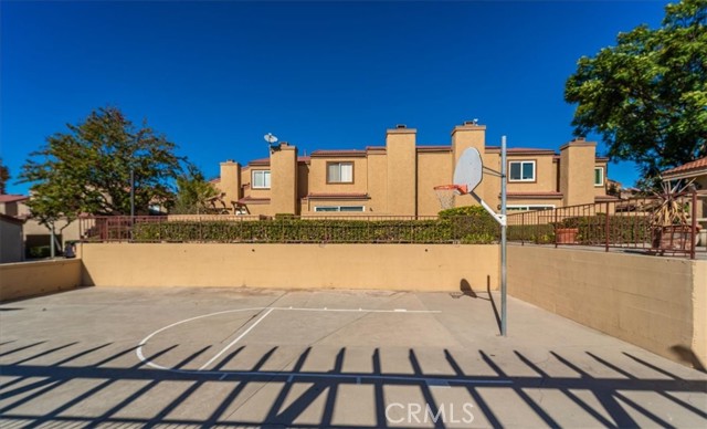 Detail Gallery Image 44 of 55 For 1320 Vista Grande #30,  Fullerton,  CA 92835 - 3 Beds | 2/1 Baths